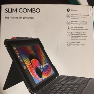 Slim combo Bluetooth keyboard